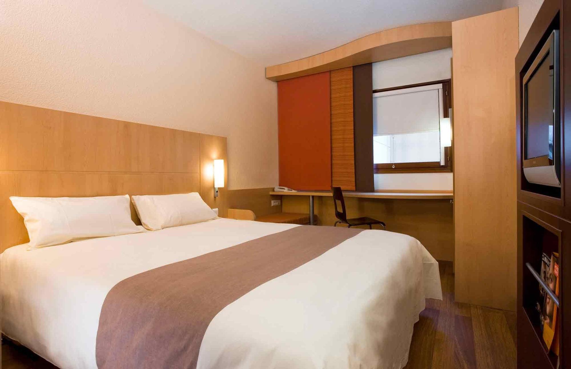 Ibis Saint Rambert D'Albon Hotel Exterior photo